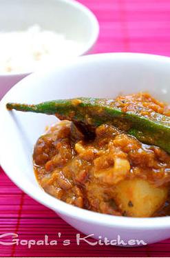 たくさんの野菜をじっくり煮込んだインドカレーも無料です☆